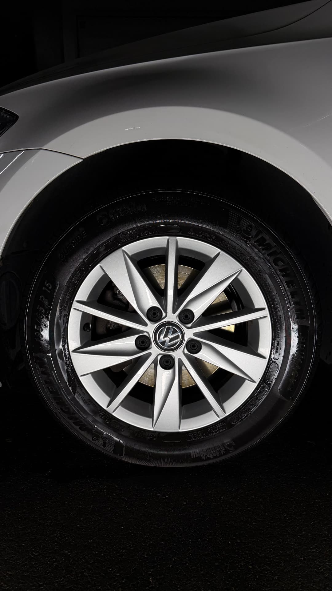 Felgenreinigung VW Nachher