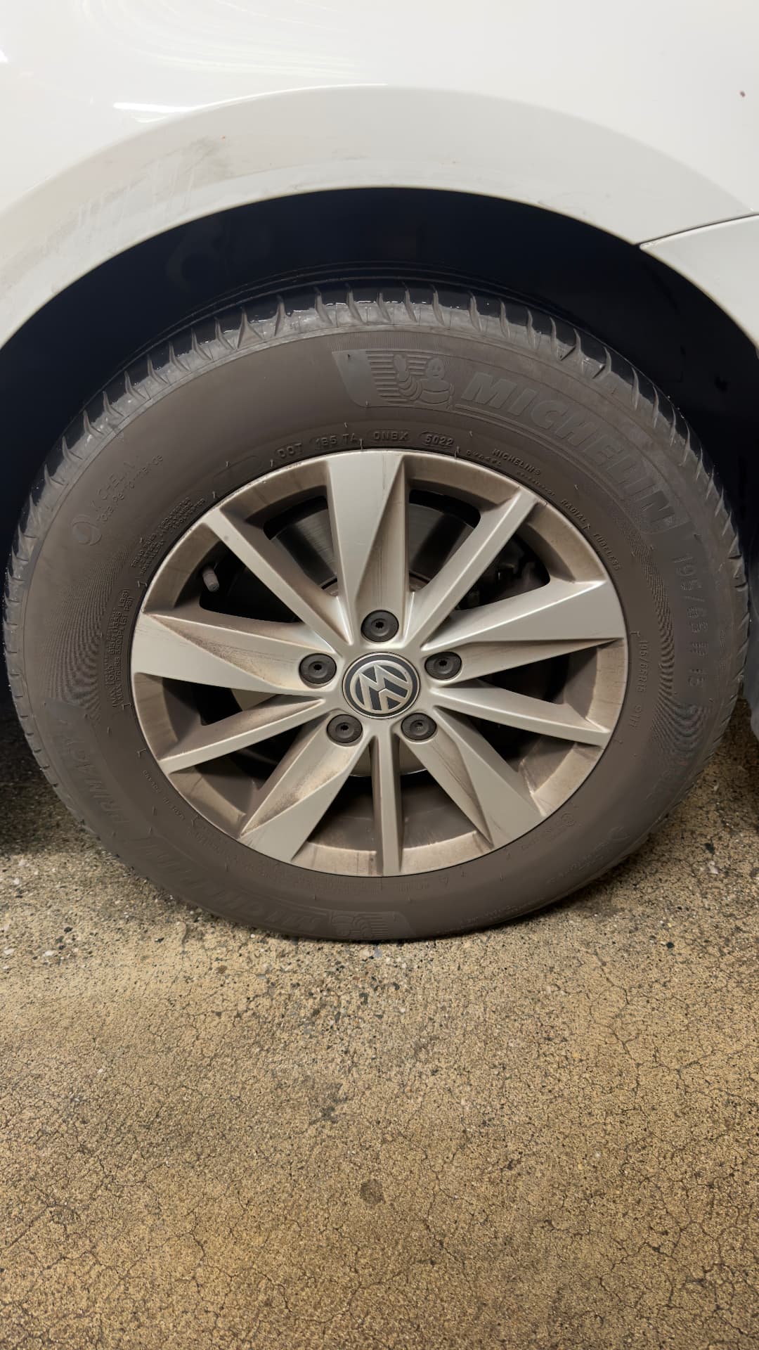 Felgenreinigung VW Vorher